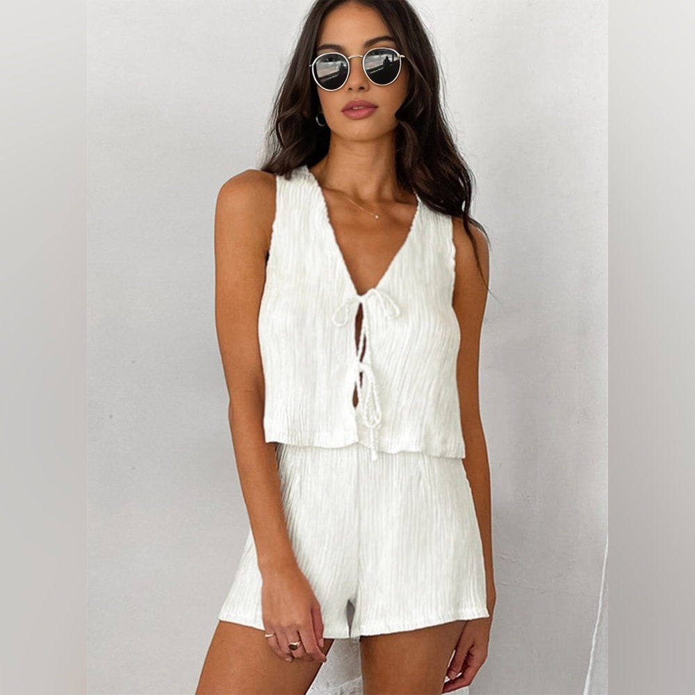 Commense Solid Tie Front Vest With Shorts Set